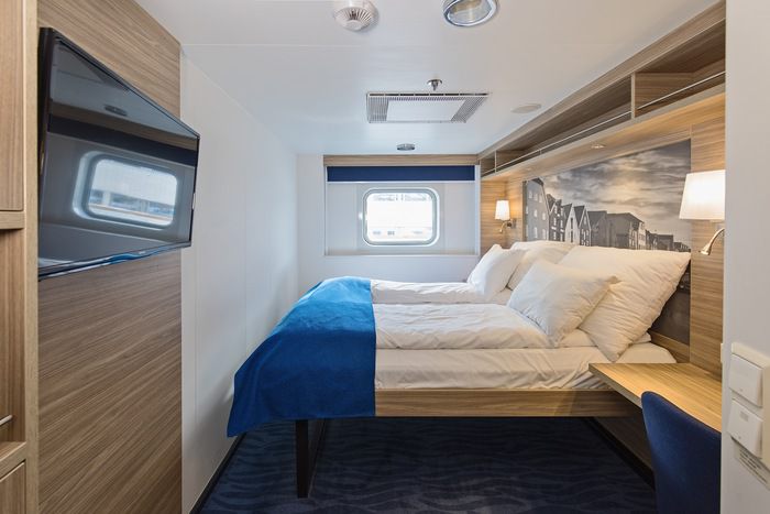 Arctic Superior | Double on promenade deck with window